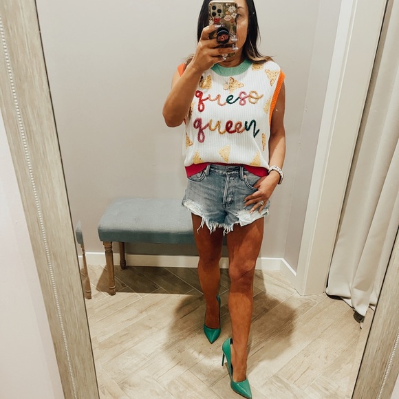 QUEEN OF SPARKLES nwt QUESO QUEEN Sweater Vest Top S - Picture 3 of 8